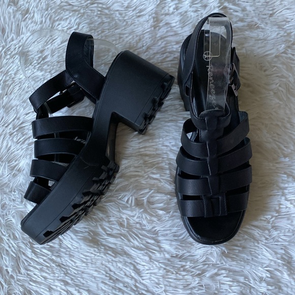 New women’s Sz 8  black straps chunk heels platform casual sandals - Picture 3 of 10